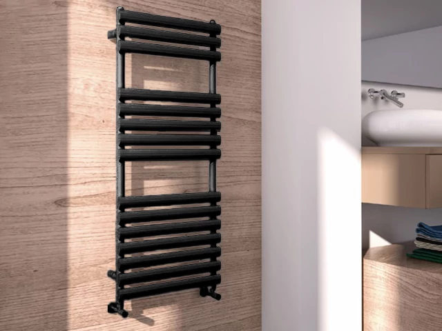 Arezzo Moon antracit 500x1190 mm törölközőszárítós radiátor